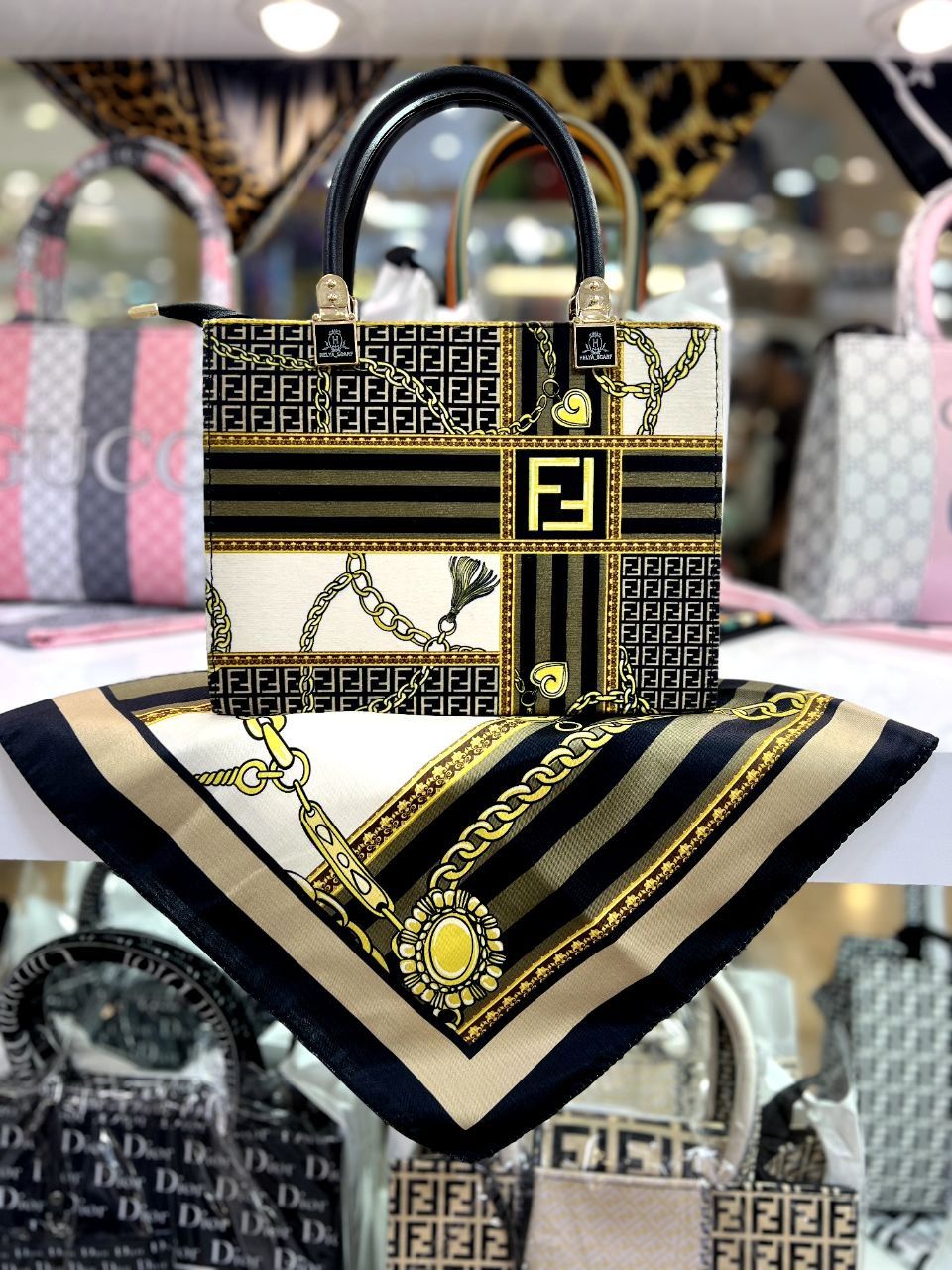 ست زنانه شال و کیف طرح ۲ FENDI کد C1_309