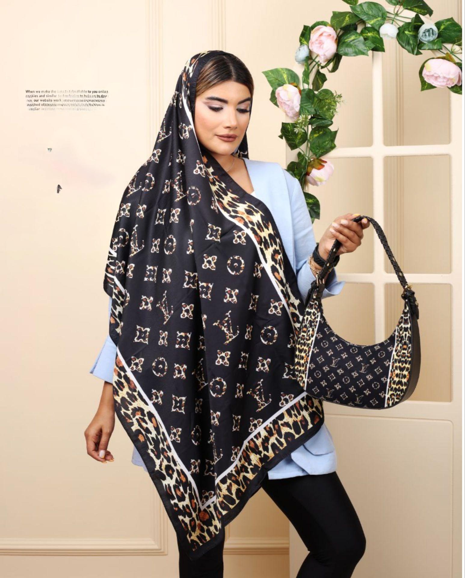 ست زنانه شال و کیف طرح لویی ویتون کد C1_308