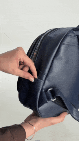 کوله پشتی زنانه مینی کوچ چرمی کد T4_6649